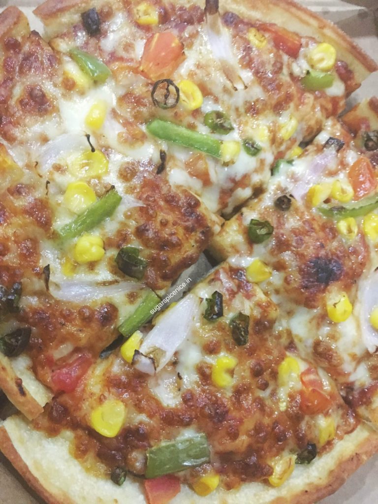 Zees Pizza, Lower Parel